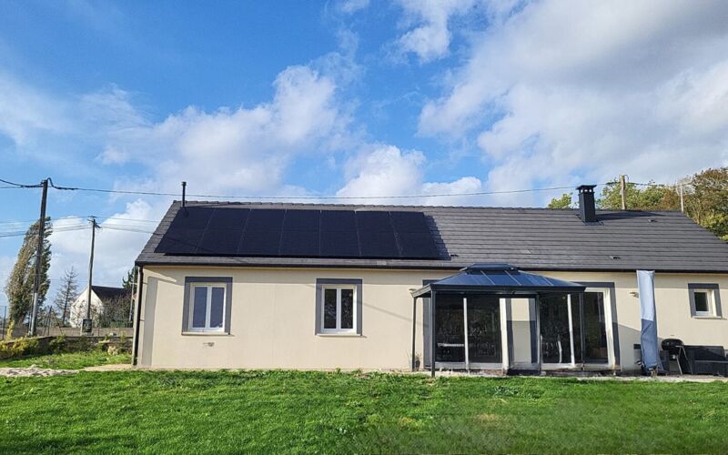 Panneaux solaires toit maison avec Placier Energie